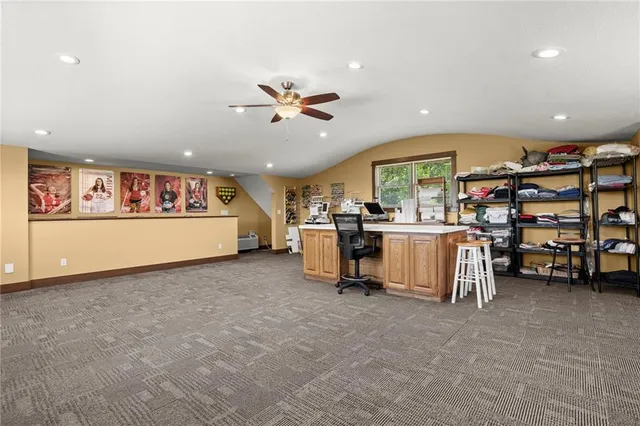 $1,275,000 | 18511 224th Street, Tonganoxie, KS 66086