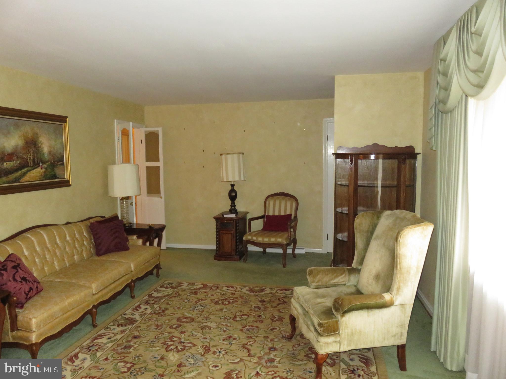 1031 Ficklen Road Fredericksburg, VA 22405 - Photo 14 of 26 Living Room