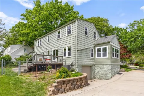 $550,000 | 2813 West 51st Street, Westwood, KS 66205