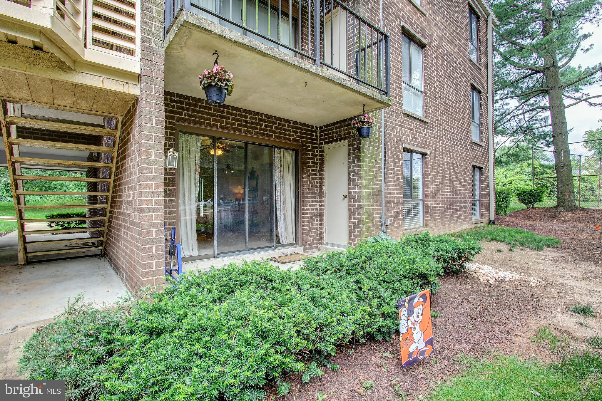17801 Buehler Road, Unit 1H7 Olney, MD 20832 - Photo 5 of 31 Main Level Condo with Cute Patio