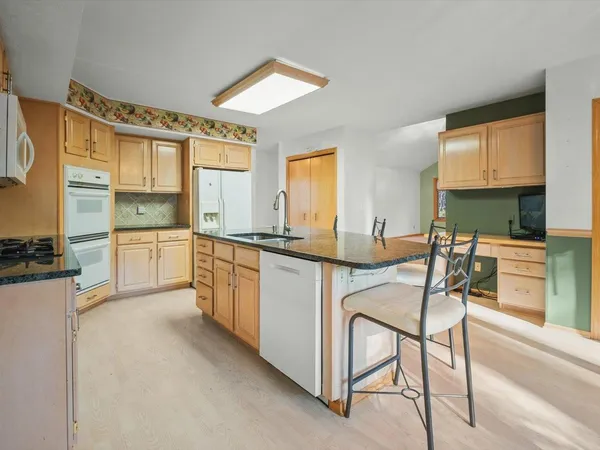 $269,900 | 1969 Baintree Road, Lake Summerset, IL 61019
