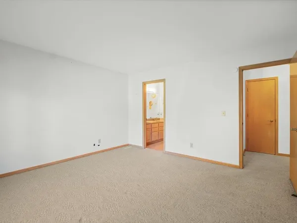 $269,900 | 1969 Baintree Road, Lake Summerset, IL 61019