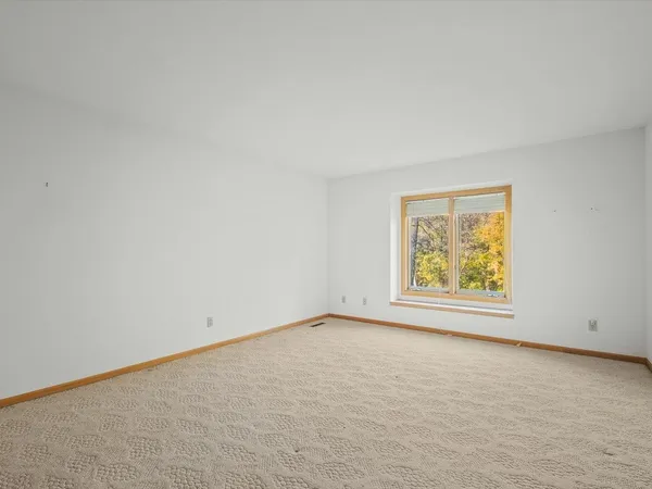 $269,900 | 1969 Baintree Road, Lake Summerset, IL 61019