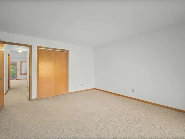 $269,900 | 1969 Baintree Road, Lake Summerset, IL 61019