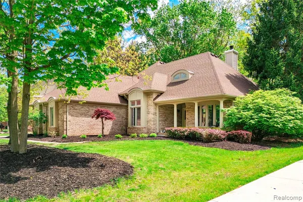 $539,900 | 8487 Sherwood Drive, Grosse Ile, MI 48138
