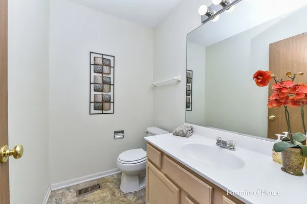 $387,500 | 2414 Savoy Court, Aurora, IL 60503