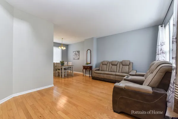 $387,500 | 2414 Savoy Court, Aurora, IL 60503