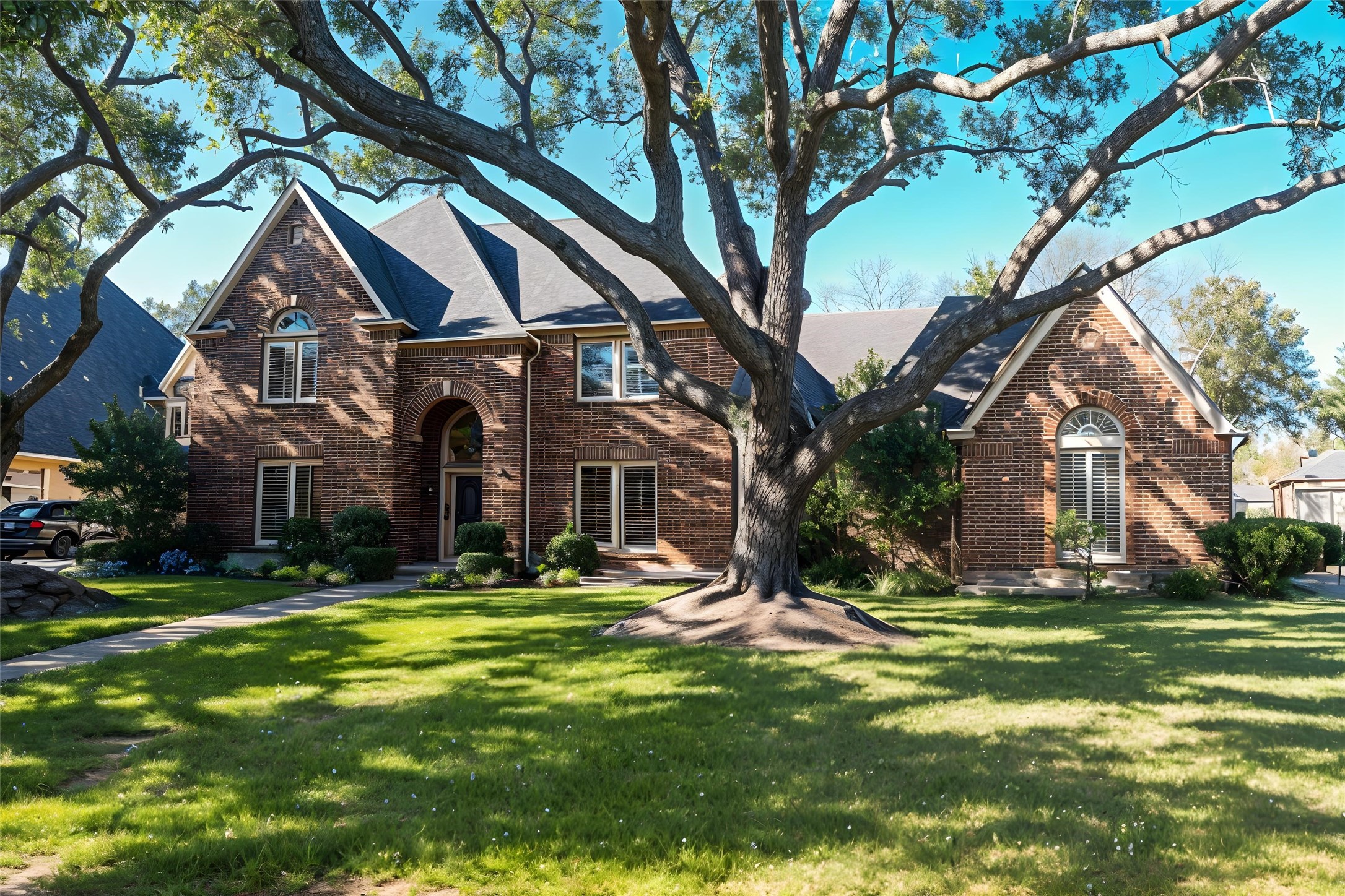 Large expansive brick home, great for structural integrity and is low maintenance.