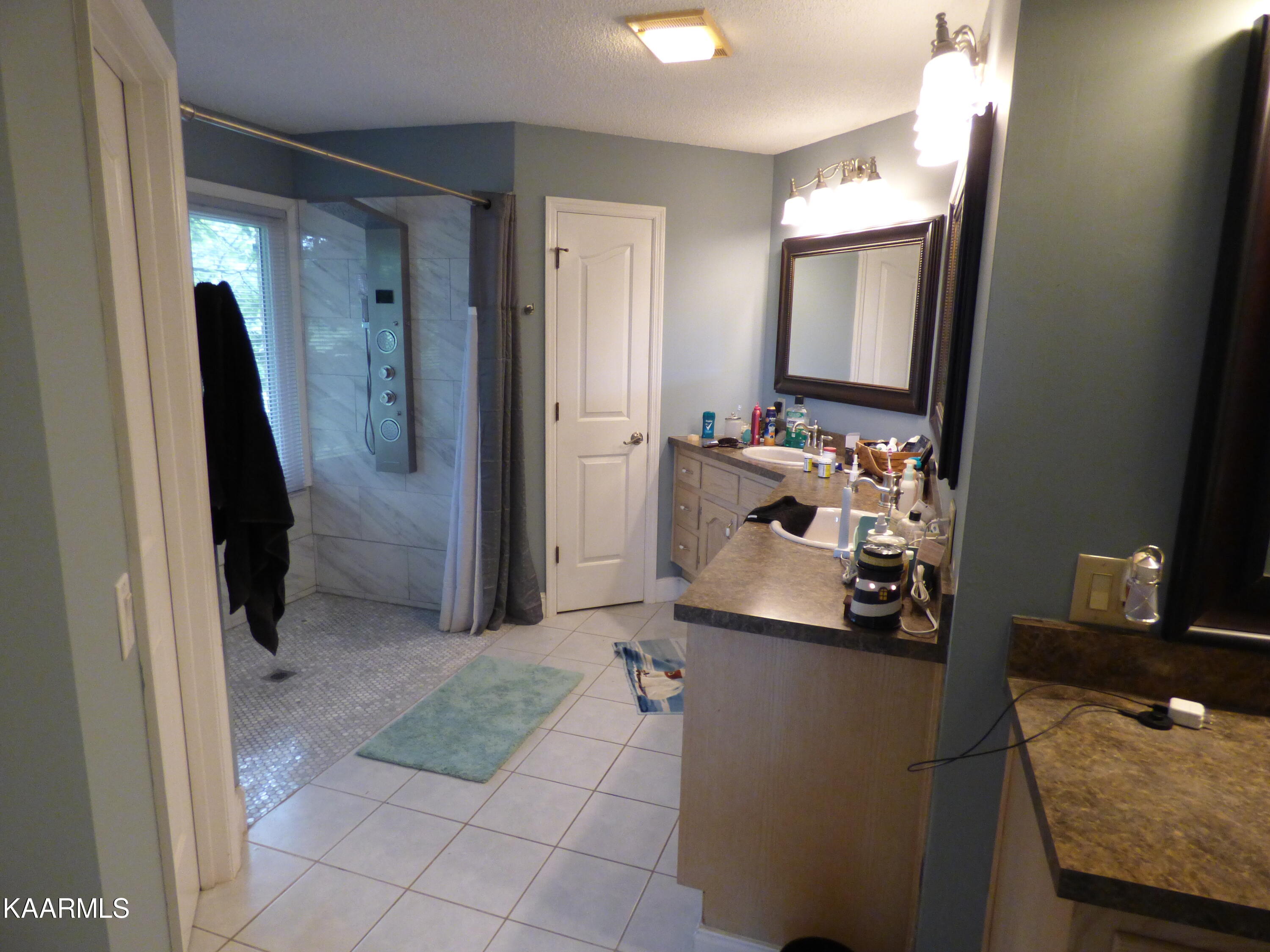 472 Carson Road Crossville, TN 38571 - Photo 11 of 60 P1070096