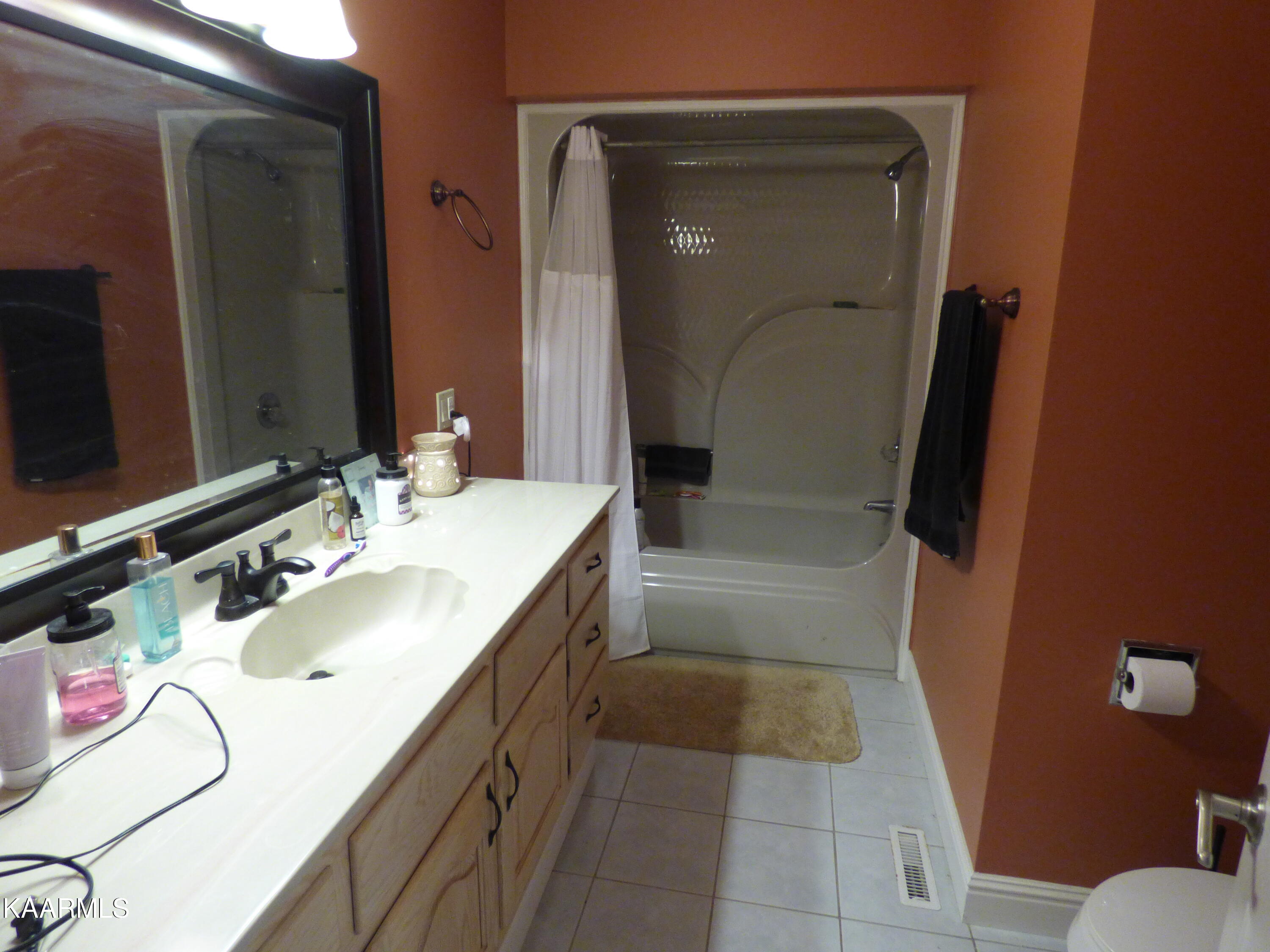 472 Carson Road Crossville, TN 38571 - Photo 35 of 60 P1070120