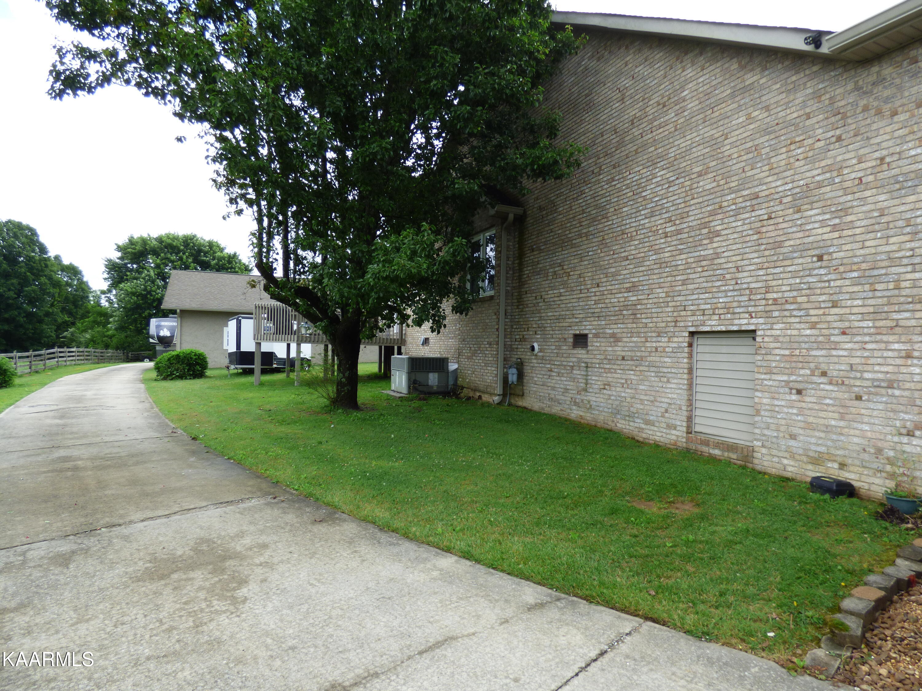472 Carson Road Crossville, TN 38571 - Photo 40 of 60 P1070125