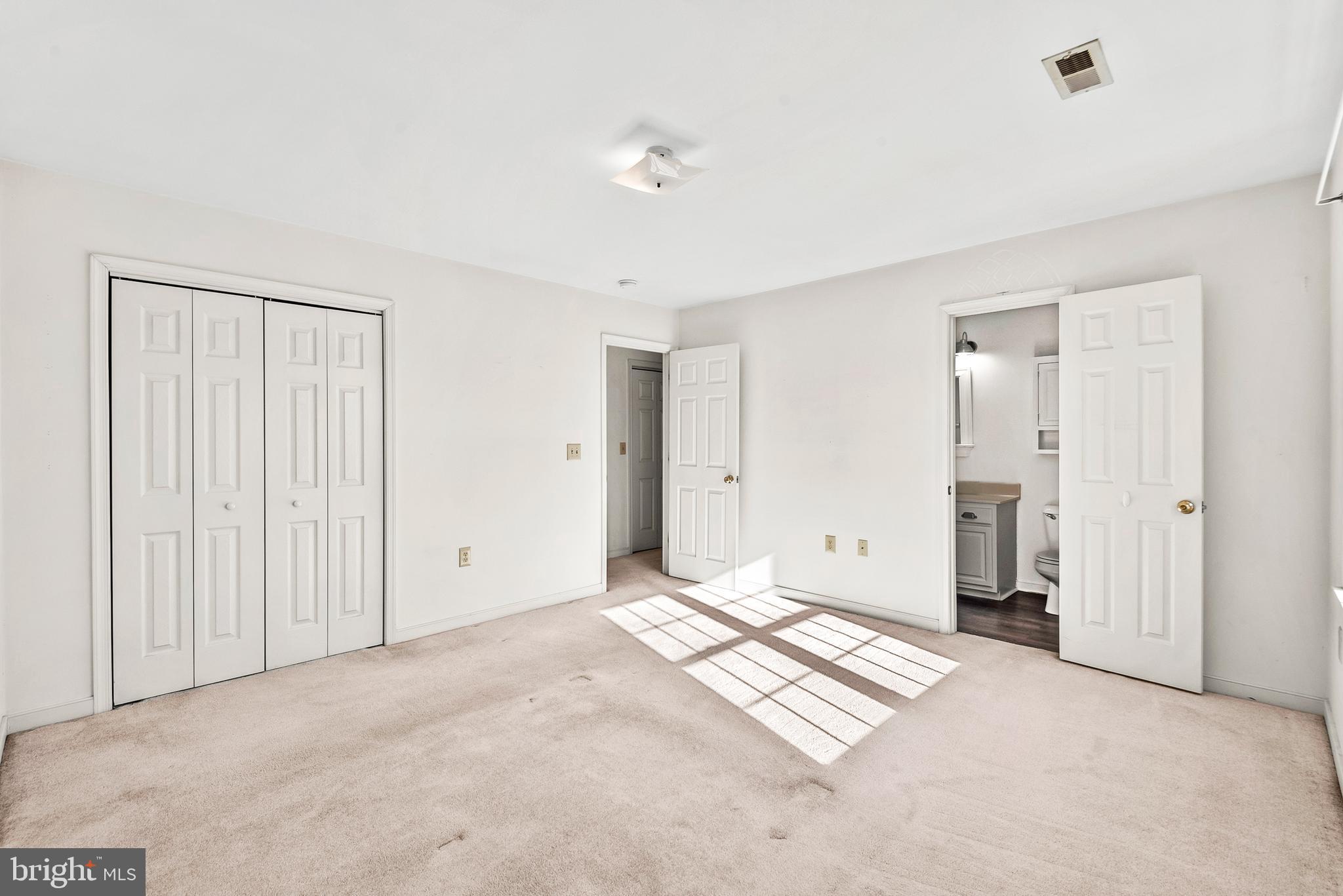 18159 Miss Clara Lane Ruther Glen, VA 22546 - Photo 17 of 31 an empty room with windows and closet