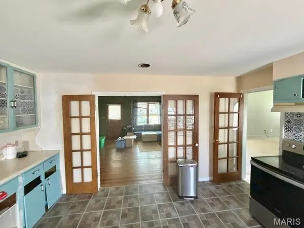 $79,900 | 409 North 2nd Street, Wellsville, MO 63384