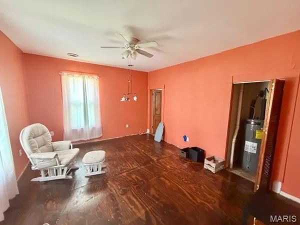 $79,900 | 409 North 2nd Street, Wellsville, MO 63384