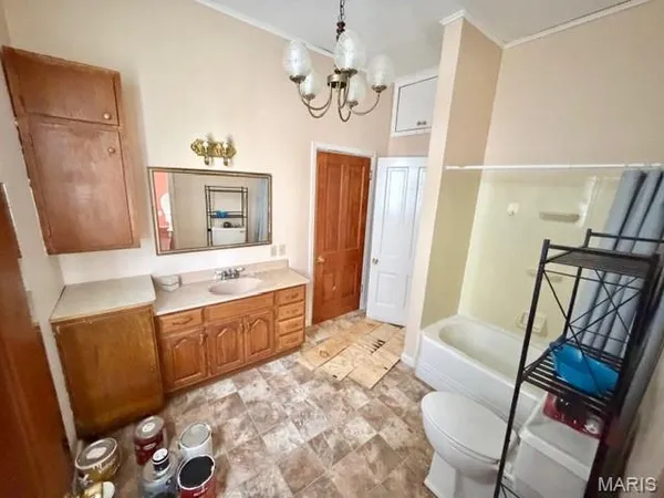 $79,900 | 409 North 2nd Street, Wellsville, MO 63384