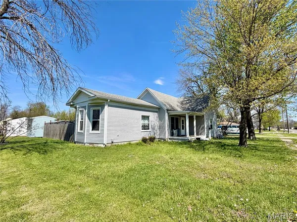 $79,900 | 409 North 2nd Street, Wellsville, MO 63384