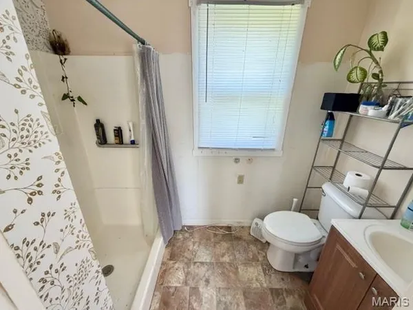 $79,900 | 409 North 2nd Street, Wellsville, MO 63384