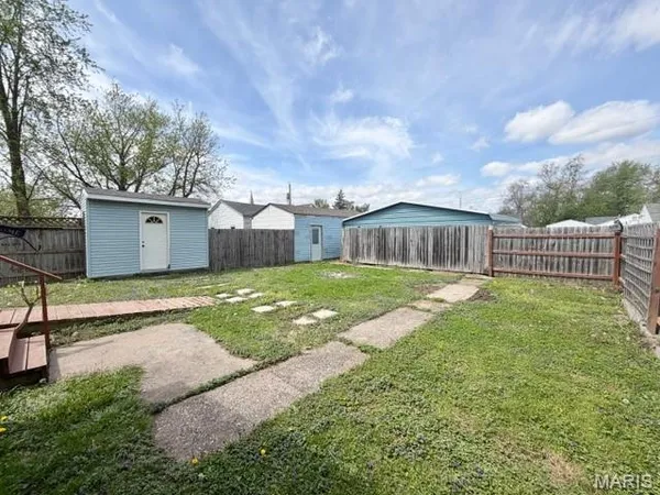 $79,900 | 409 North 2nd Street, Wellsville, MO 63384