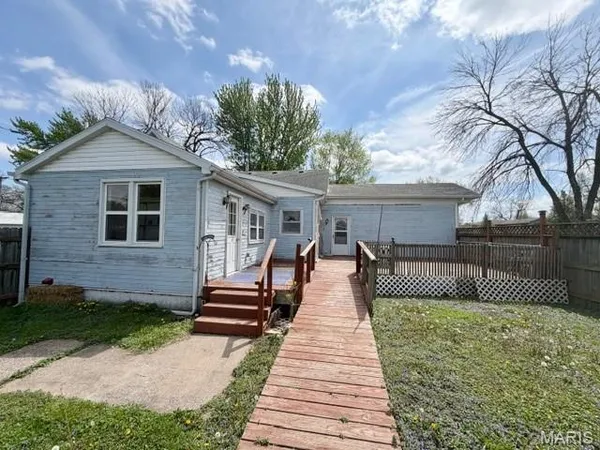 $79,900 | 409 North 2nd Street, Wellsville, MO 63384