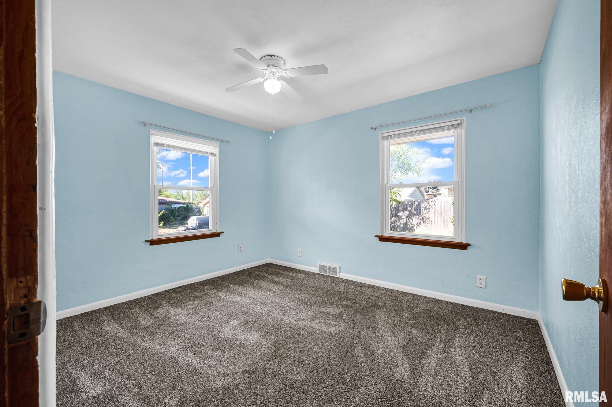 1205 Sheridan Road Pekin, IL 61554 - Photo 14 of 26