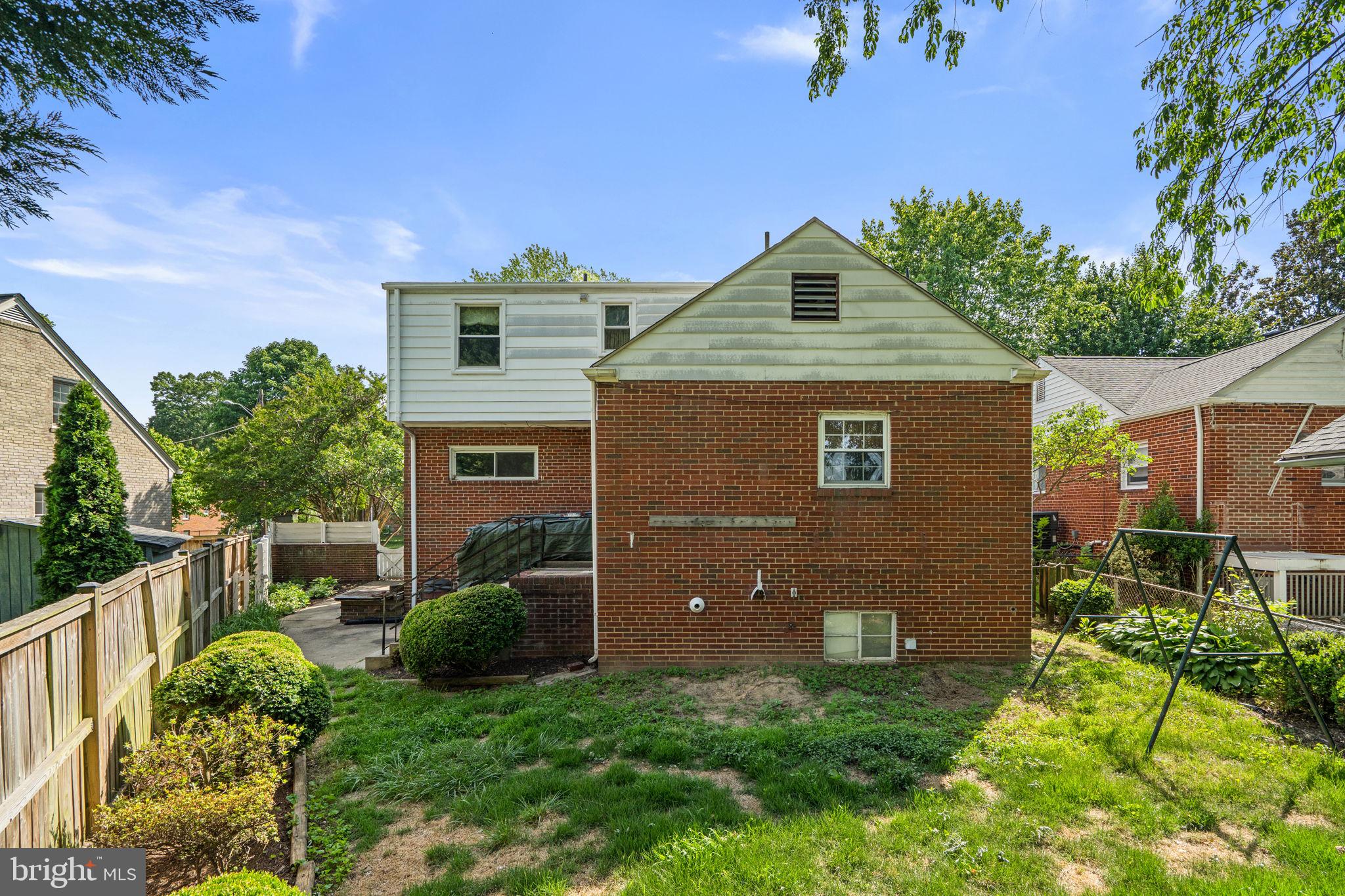 507 Harding Drive Silver Spring, MD 20901 - Photo 7 of 28