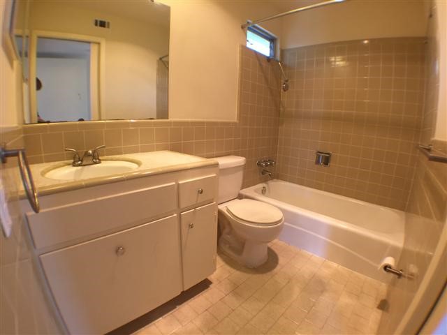 2703 Swisher Street, Unit 306A Austin, TX 78705 - Photo 19 of 21