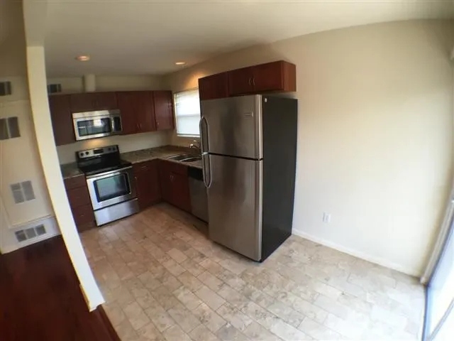 $825 | 2703 Swisher Street, Unit 306A, Austin, TX 78705