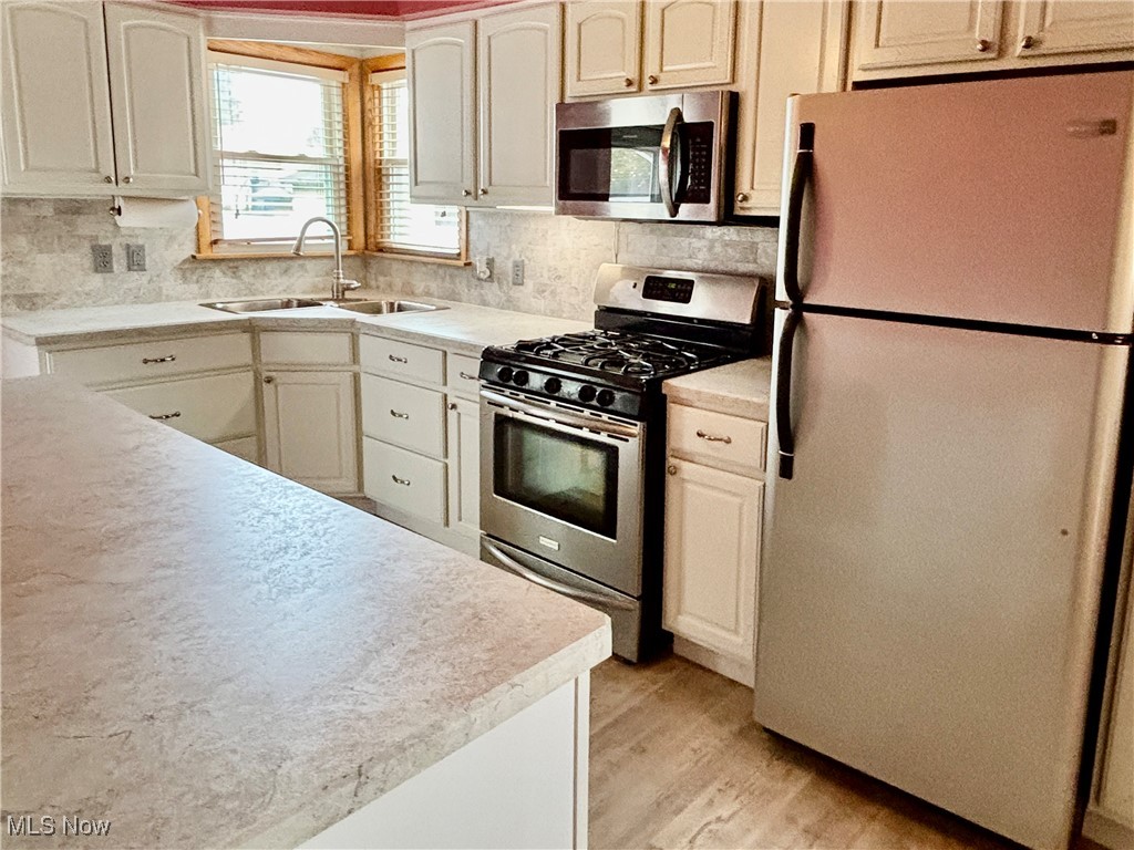 521 6th Street Struthers, OH 44471 - Photo 6 of 27 Another view of the Kitchen