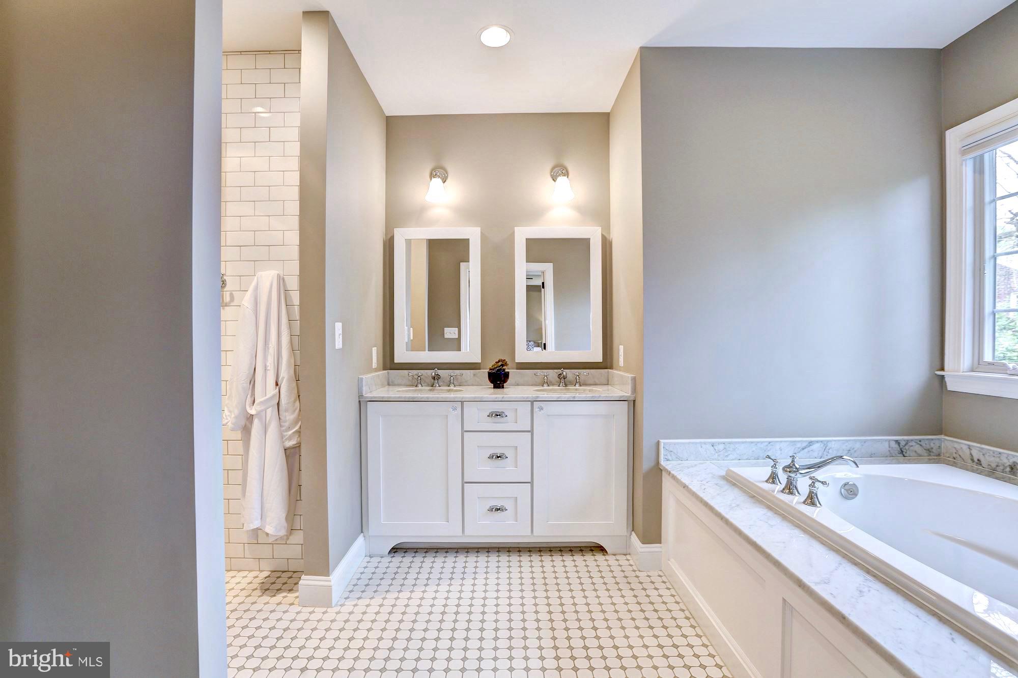 5317 Yorktown Road Bethesda, MD 20816 - Photo 28 of 54