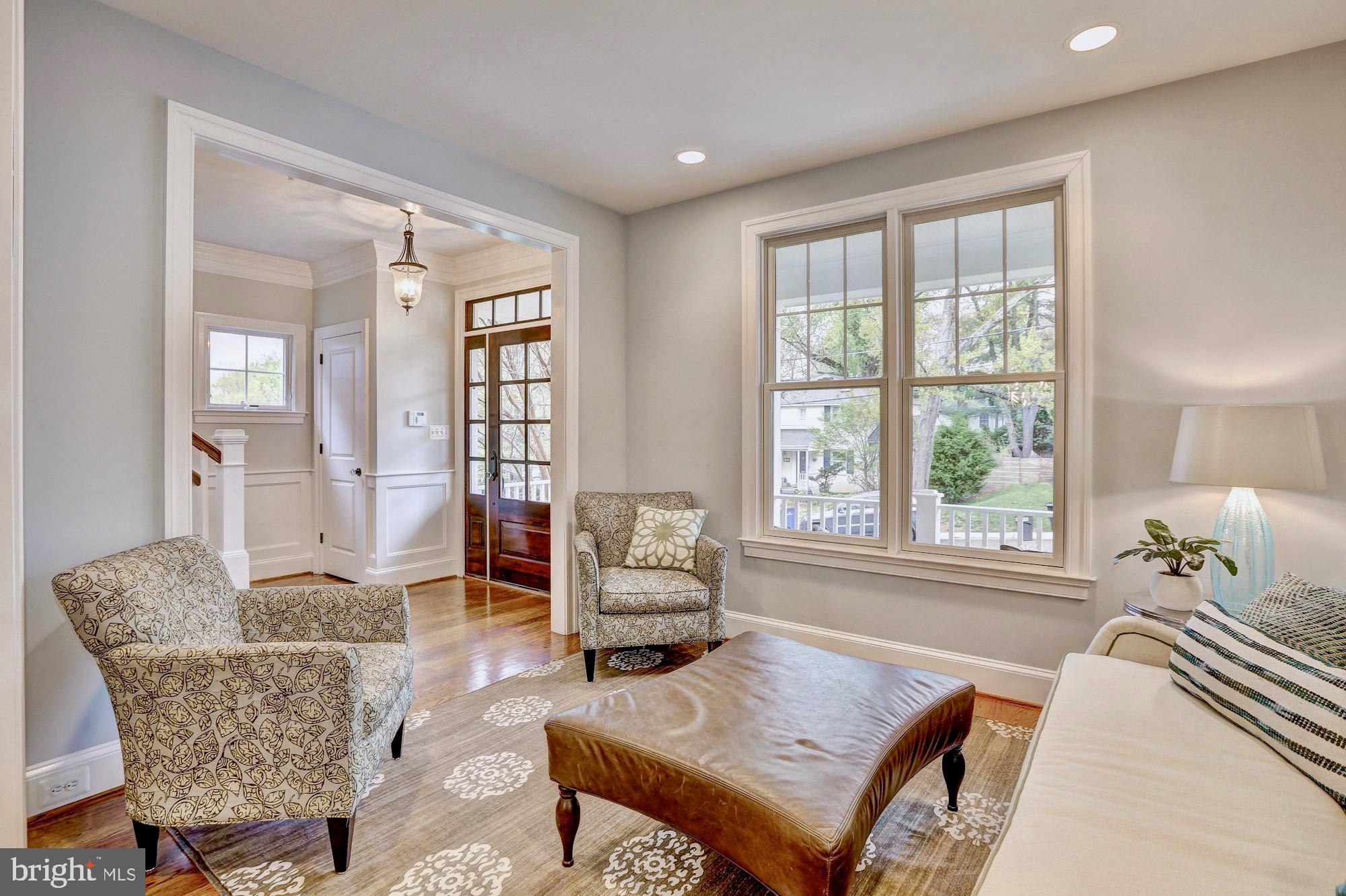 5317 Yorktown Road Bethesda, MD 20816 - Photo 5 of 54