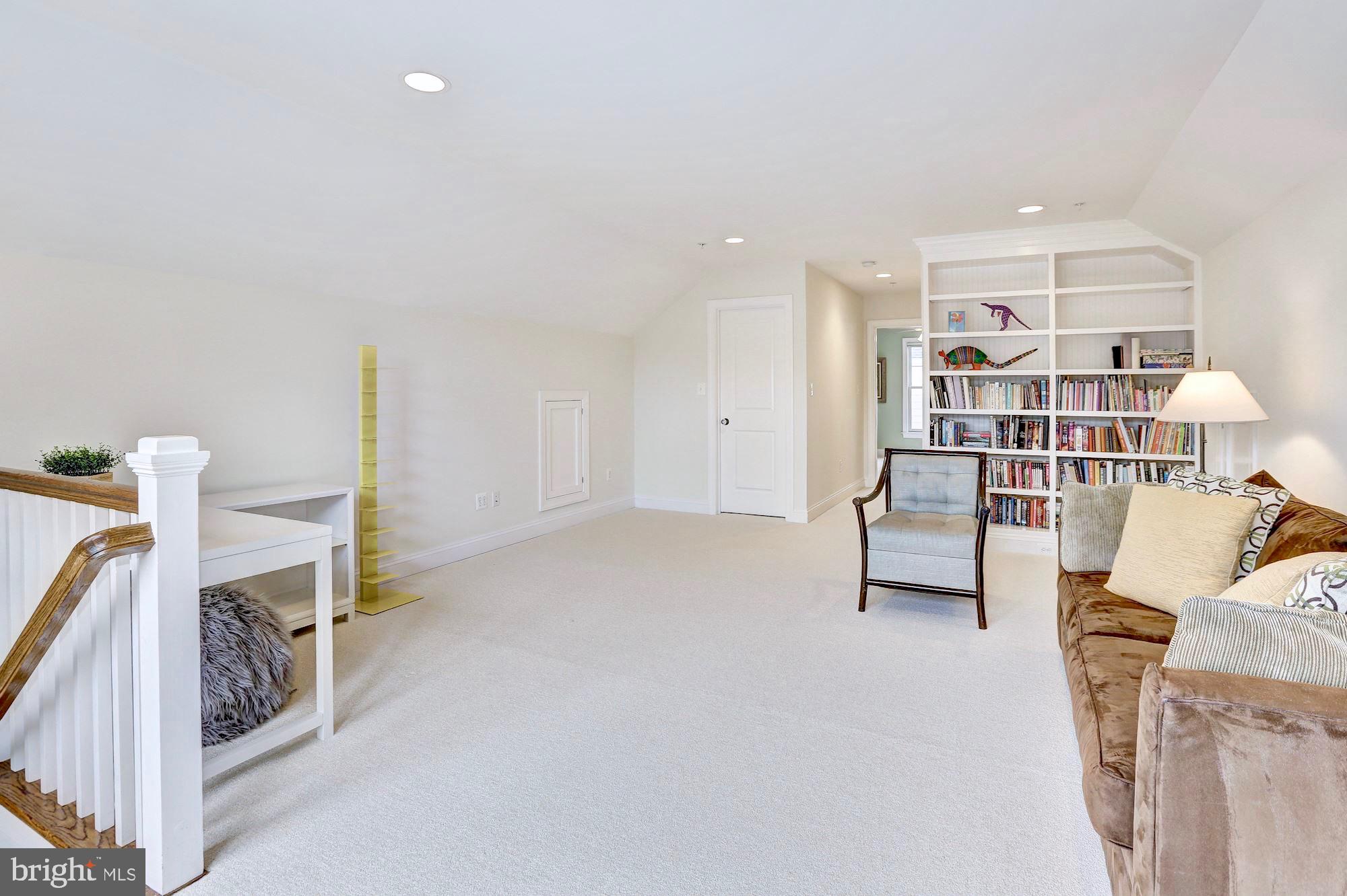 5317 Yorktown Road Bethesda, MD 20816 - Photo 41 of 54