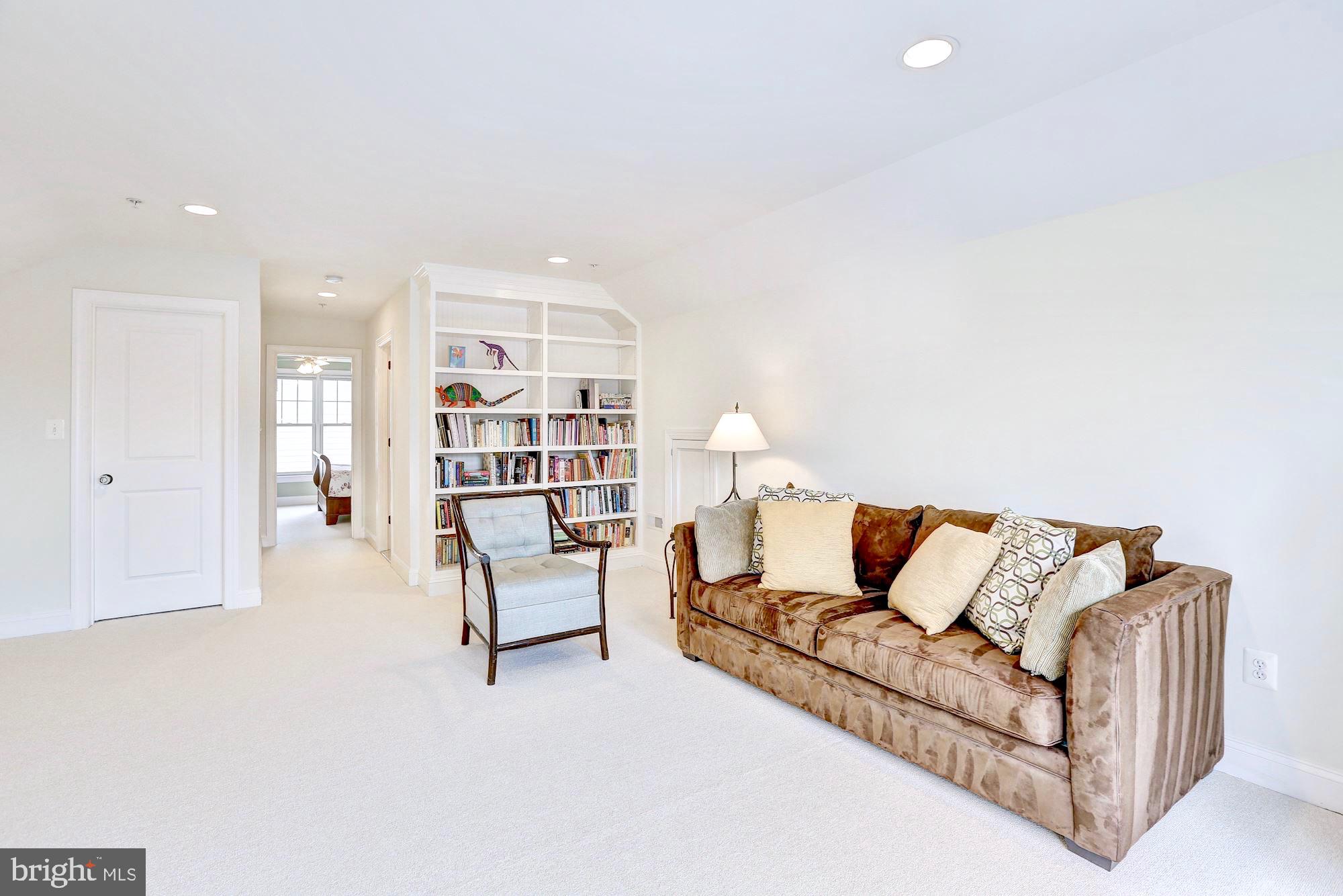 5317 Yorktown Road Bethesda, MD 20816 - Photo 42 of 54