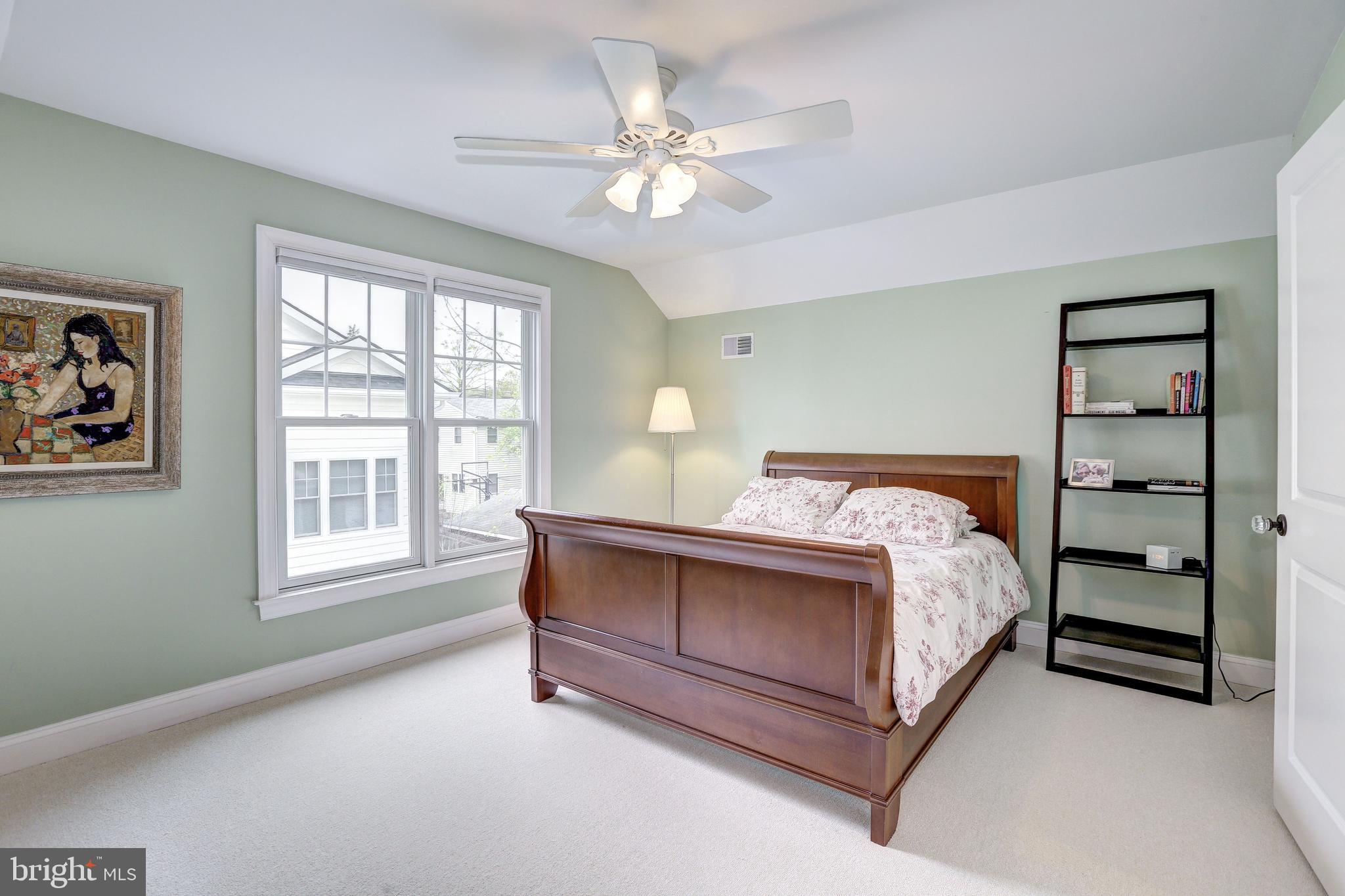 5317 Yorktown Road Bethesda, MD 20816 - Photo 44 of 54