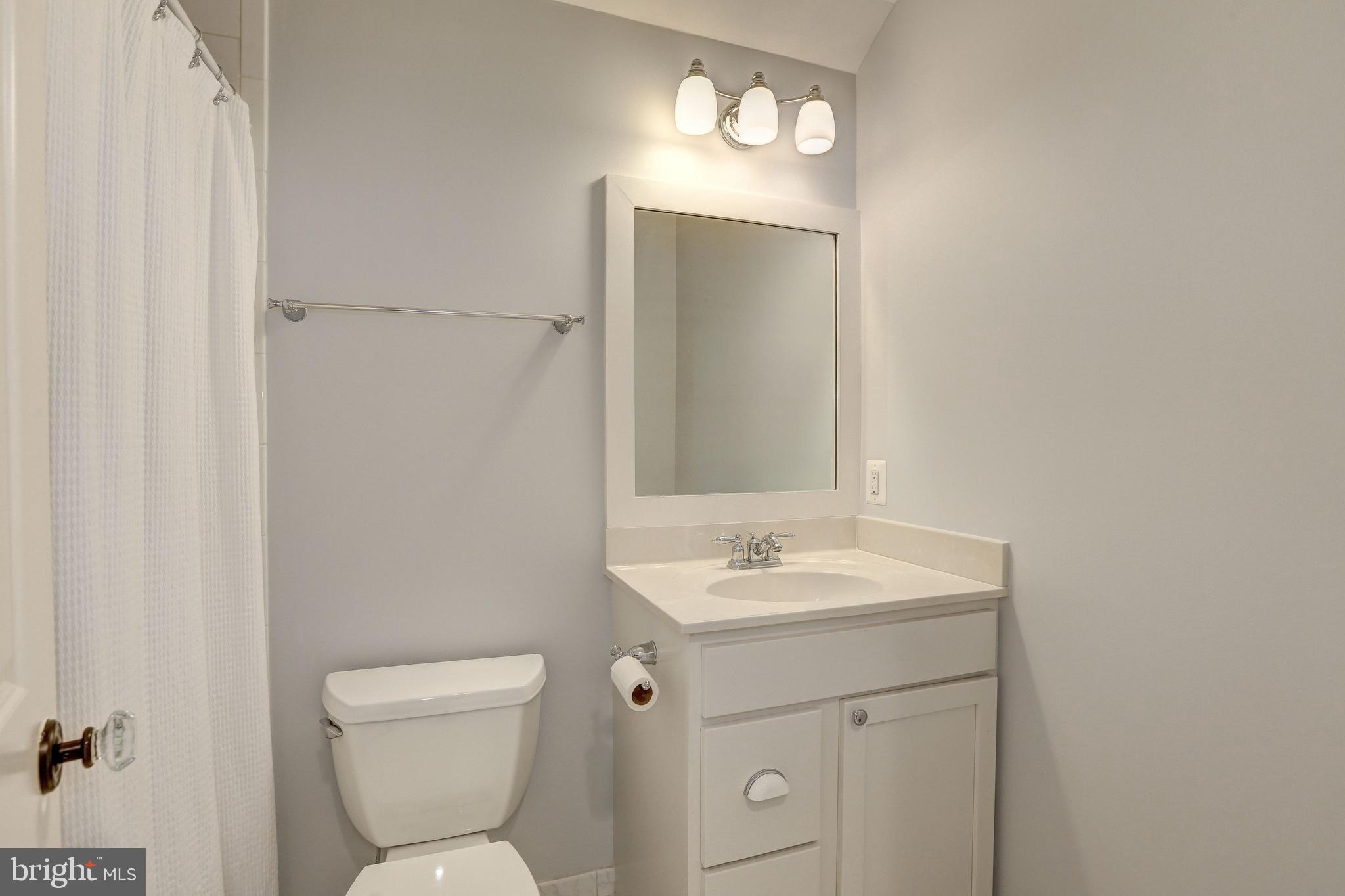 5317 Yorktown Road Bethesda, MD 20816 - Photo 45 of 54