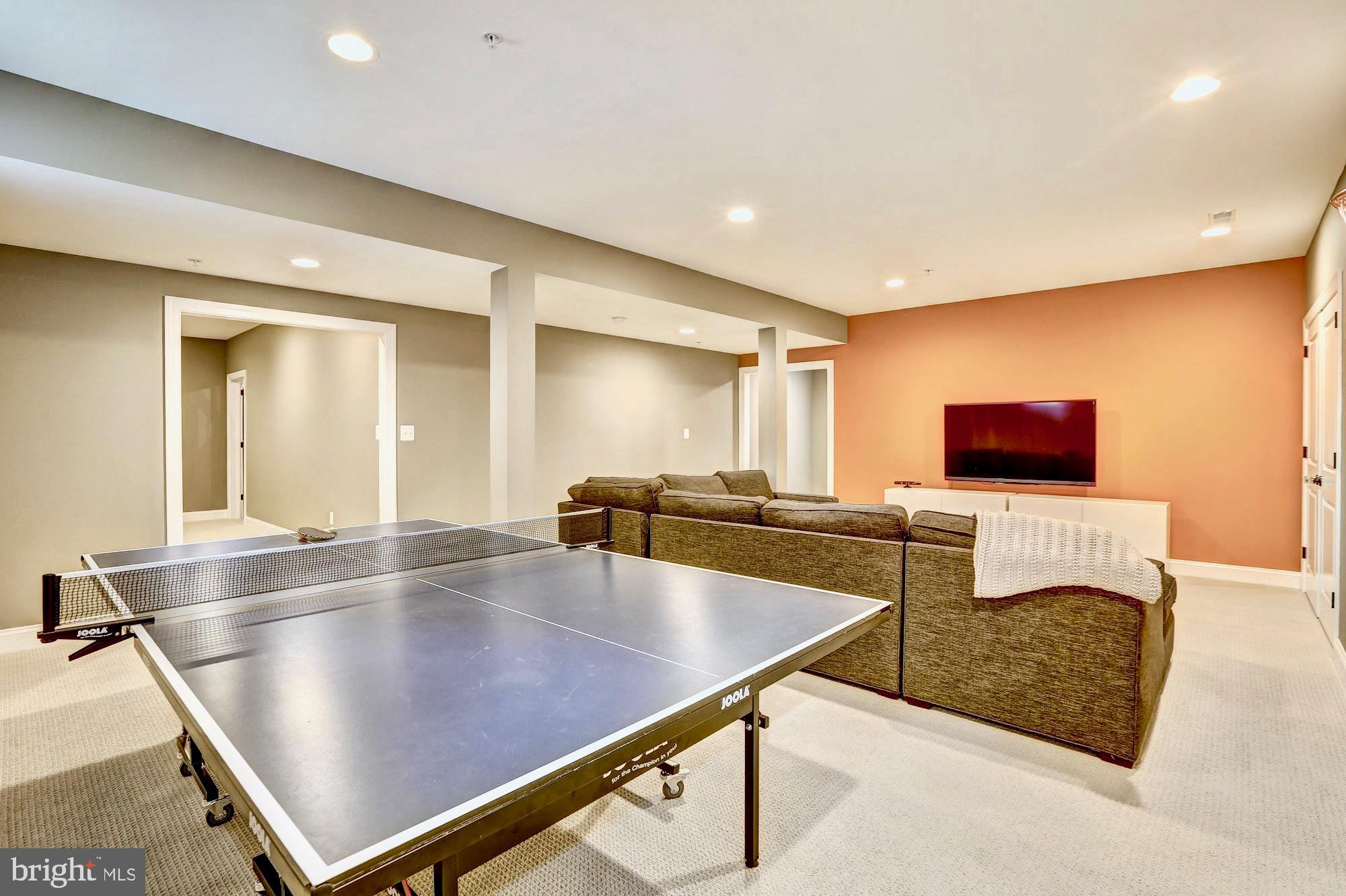 5317 Yorktown Road Bethesda, MD 20816 - Photo 47 of 54