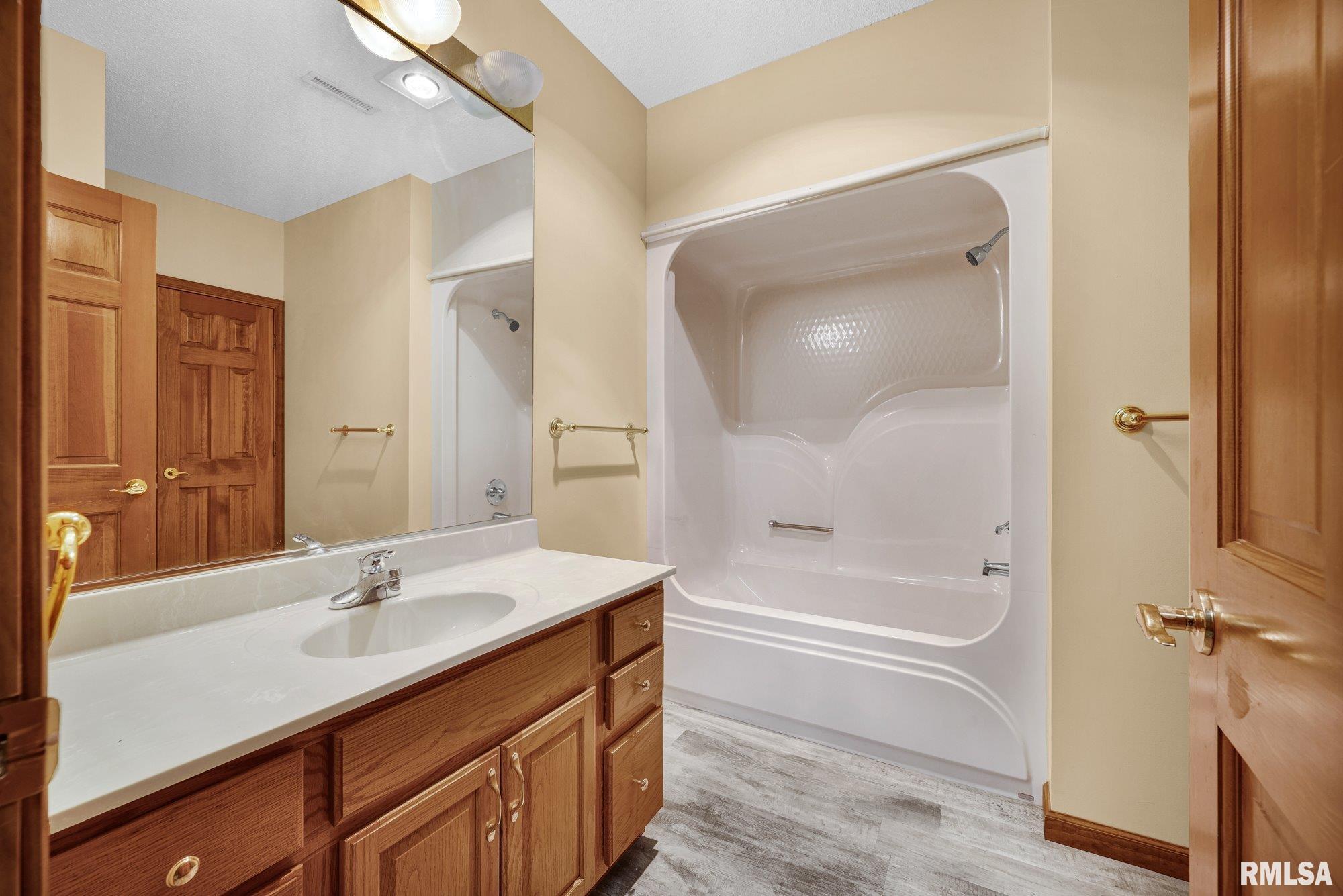 288 Macallen Lake Road Carlock, IL 61725 - Photo 49 of 94