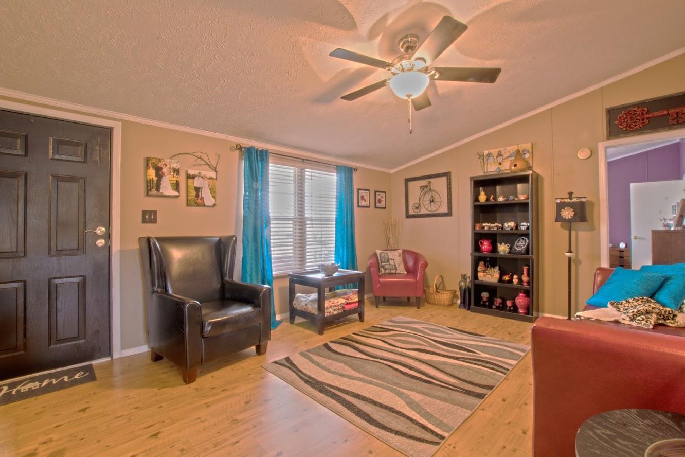 971 Cloyds Church Road Greenback, TN 37742 - Photo 26 of 30 livingroom3