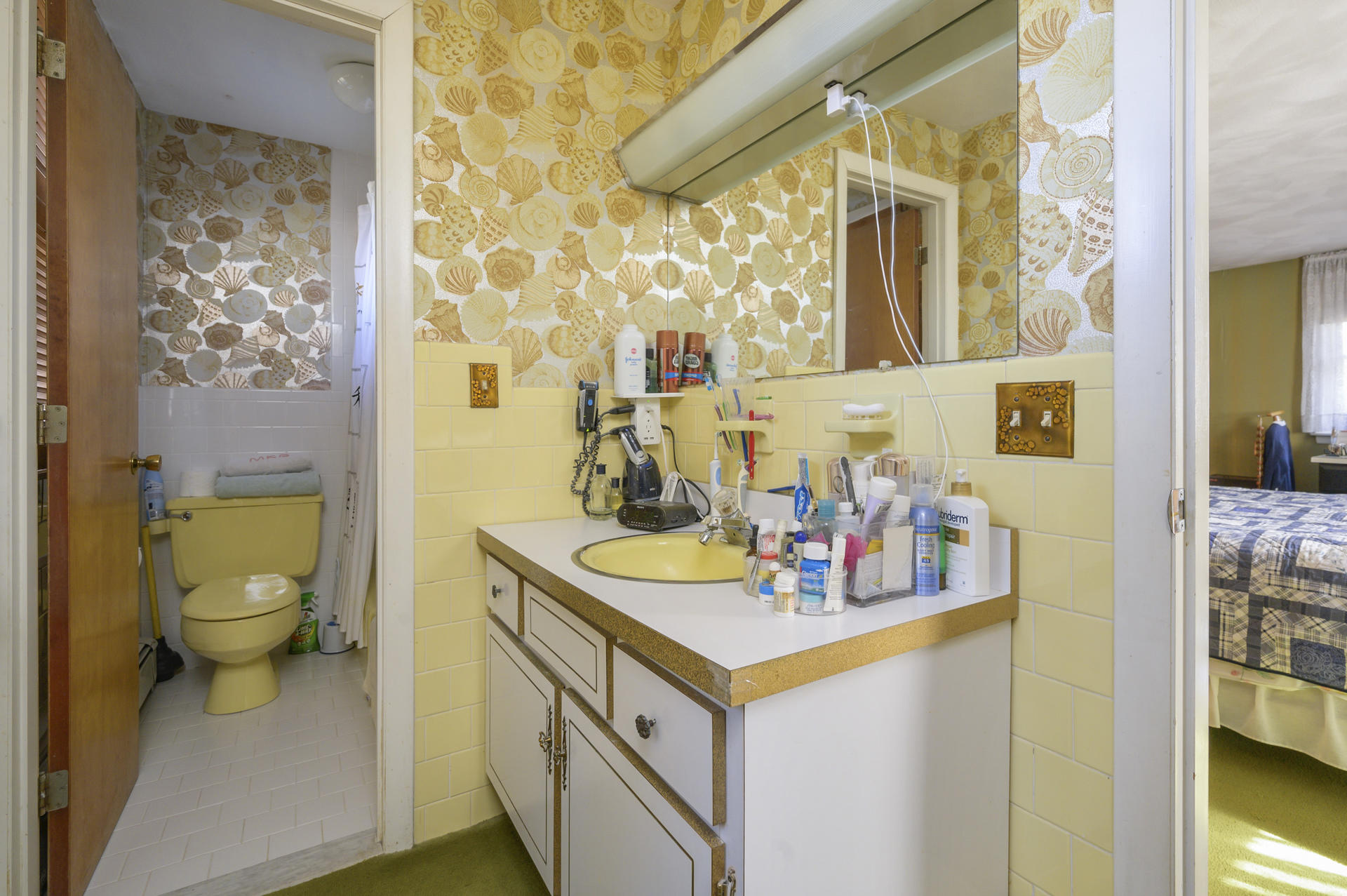 307 Holly Point Road Centerville, MA 02632 - Photo 17 of 30 016-photo-main-bathroom-9003844