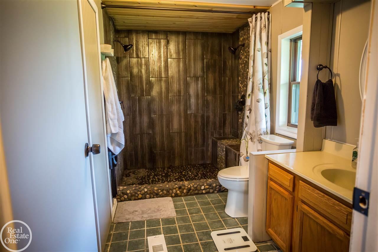 8290 Beard Road Avoca, MI 48006 - Photo 64 of 65 31389249-63.JPG