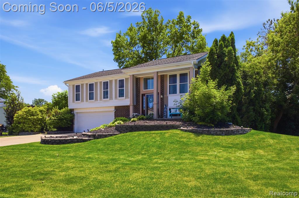 40435 Oak Tree Novi, MI 48375 - Photo 1 of 45