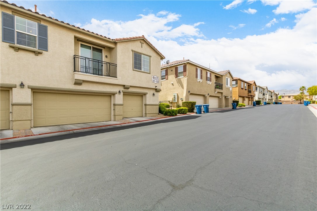 9113 Ripple Ridge Avenue, Unit 101 Las Vegas, NV 89149 - Photo 3 of 41