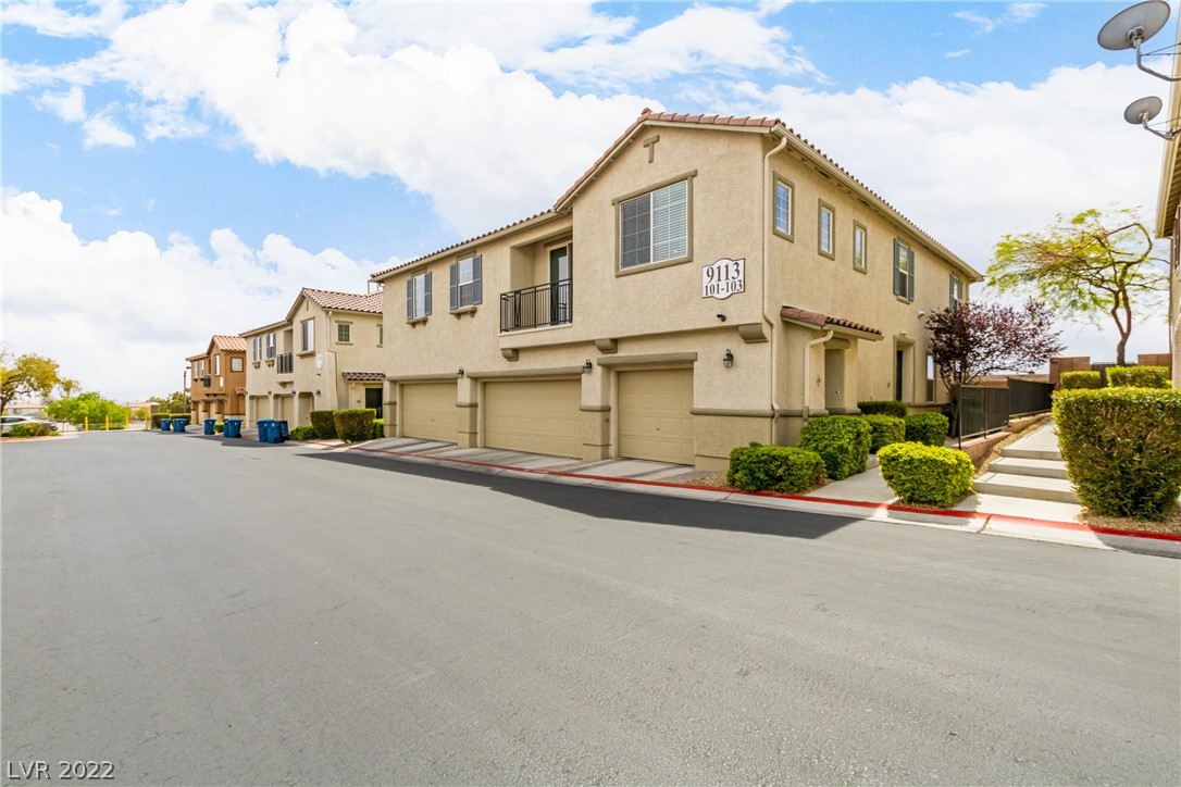 9113 Ripple Ridge Avenue, Unit 101 Las Vegas, NV 89149 - Photo 4 of 41