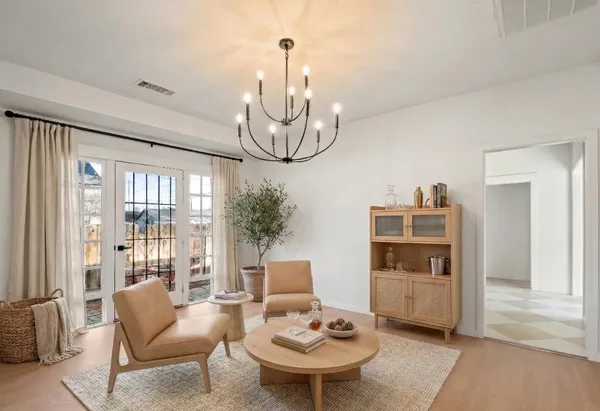 $379,900 | 425 West Elm Street, Hanford, CA 93230
