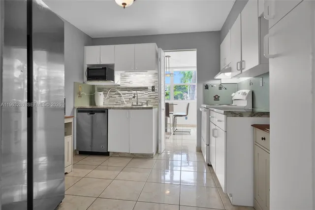 $2,350 | 16558 Northeast 26th Avenue, Unit 2A, North Miami Beach, FL 33160