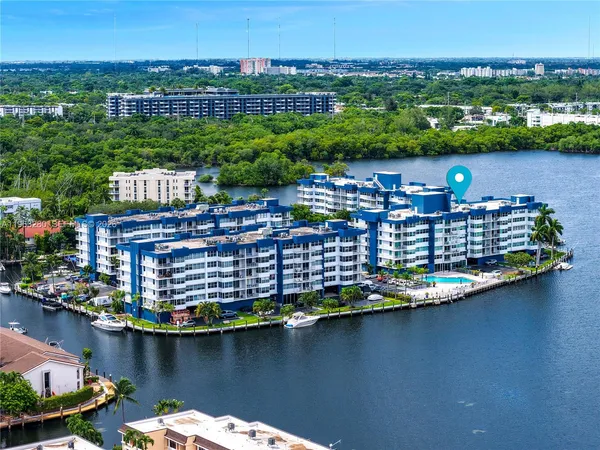a picture of a table and chairs in patio