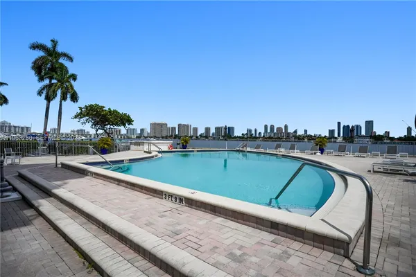 $2,350 | 16558 Northeast 26th Avenue, Unit 2A, North Miami Beach, FL 33160