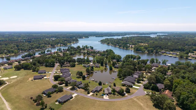 $425,000 | 233 Plantation Drive, Manning, SC 29102