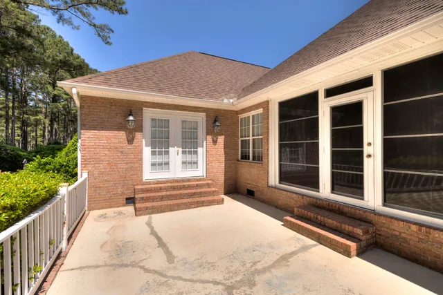 $425,000 | 233 Plantation Drive, Manning, SC 29102