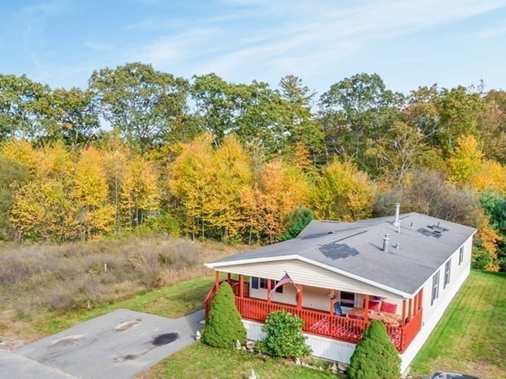 17 Medallion Road Holbrook, MA 02343 - Photo 4 of 39 Gallery Image 4