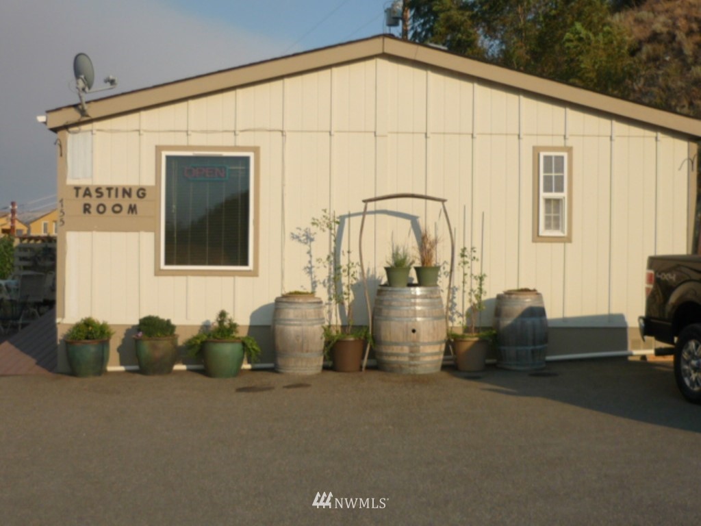 755 South Lakeshore Road Chelan, WA 98816 - Photo 14 of 24 Gallery Image 14